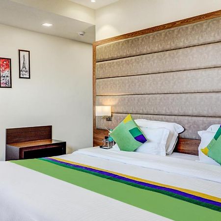 דהראדון Hotel Sun Grand מראה חיצוני תמונה