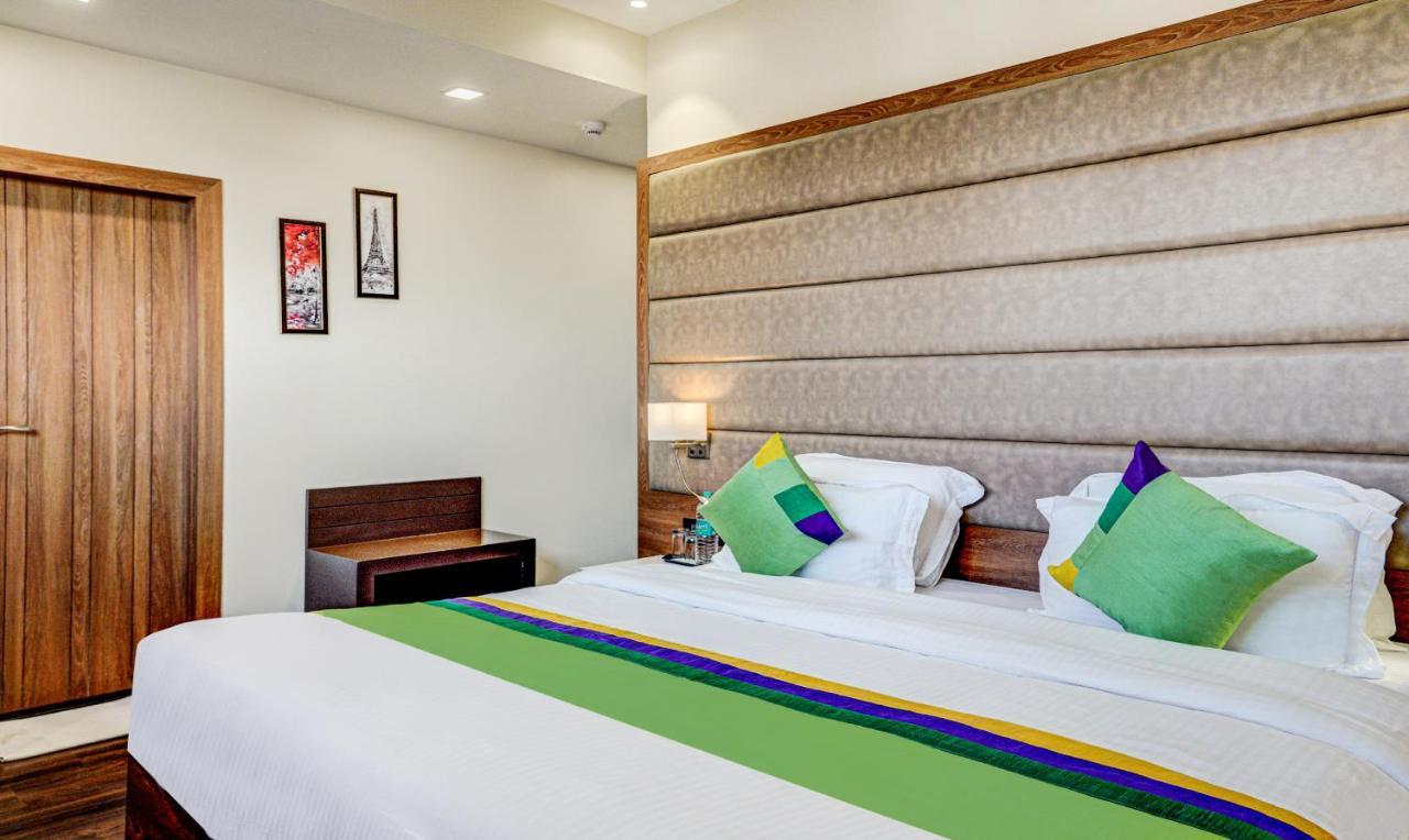 דהראדון Hotel Sun Grand מראה חיצוני תמונה